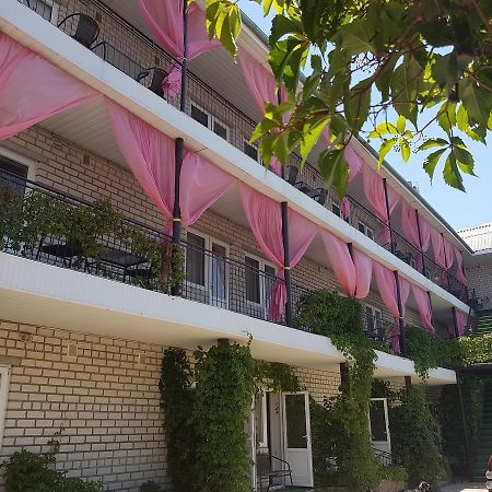 Hotel Flamingo Zaliznyi Port Luaran gambar