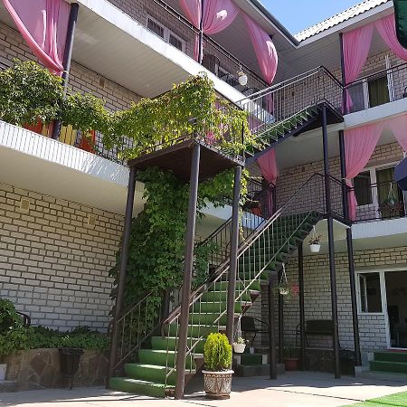 Hotel Flamingo Zaliznyi Port Luaran gambar