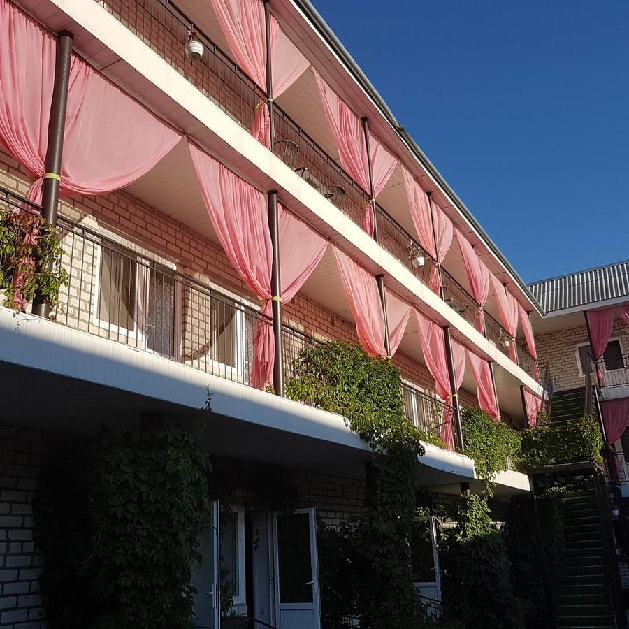 Hotel Flamingo Zaliznyi Port Luaran gambar