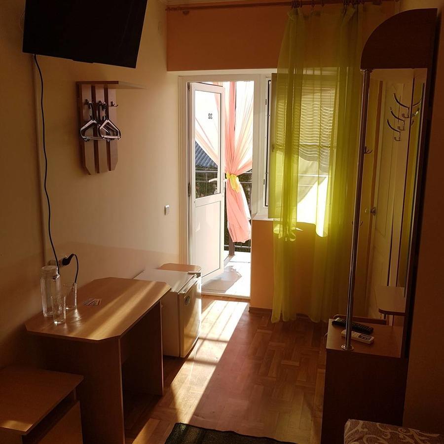 Hotel Flamingo Zaliznyi Port Luaran gambar