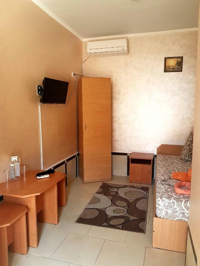 Hotel Flamingo Zaliznyi Port Luaran gambar