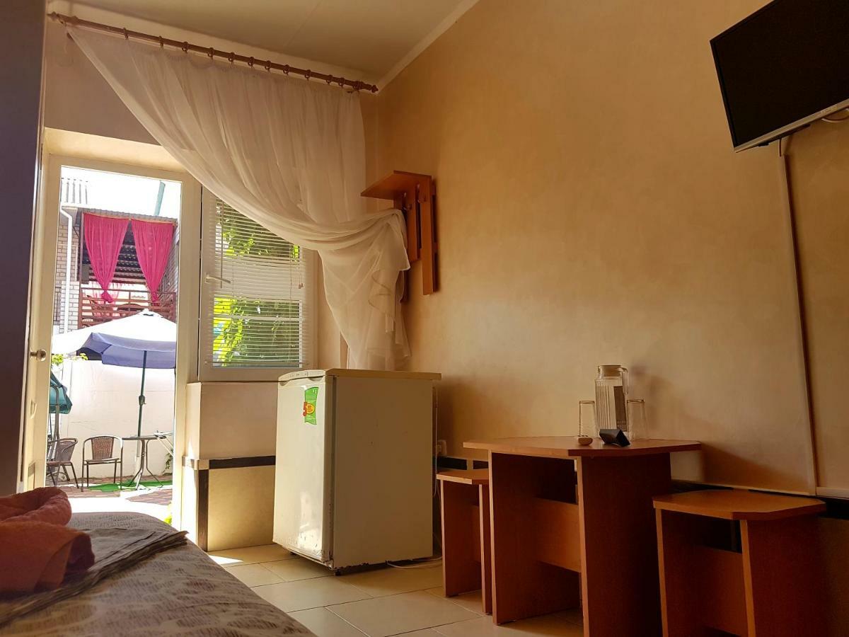 Hotel Flamingo Zaliznyi Port Luaran gambar